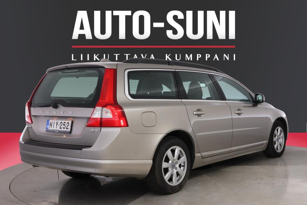 VOLVO V70 2013