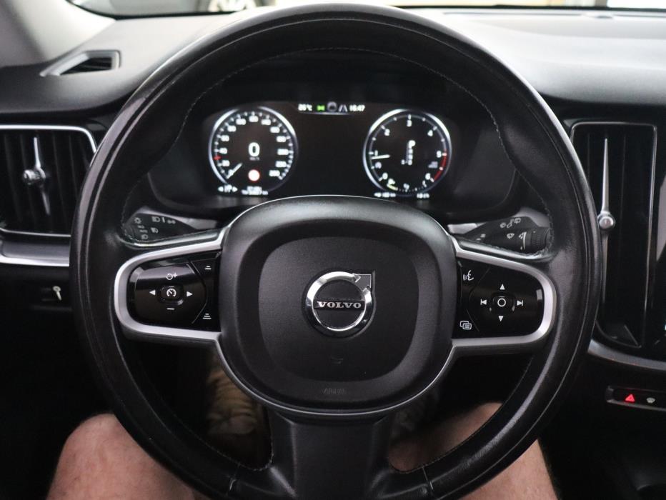 VOLVO V60 2019