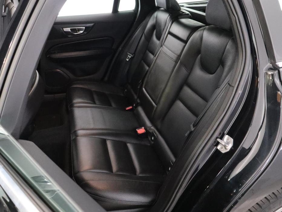 VOLVO V60 2019