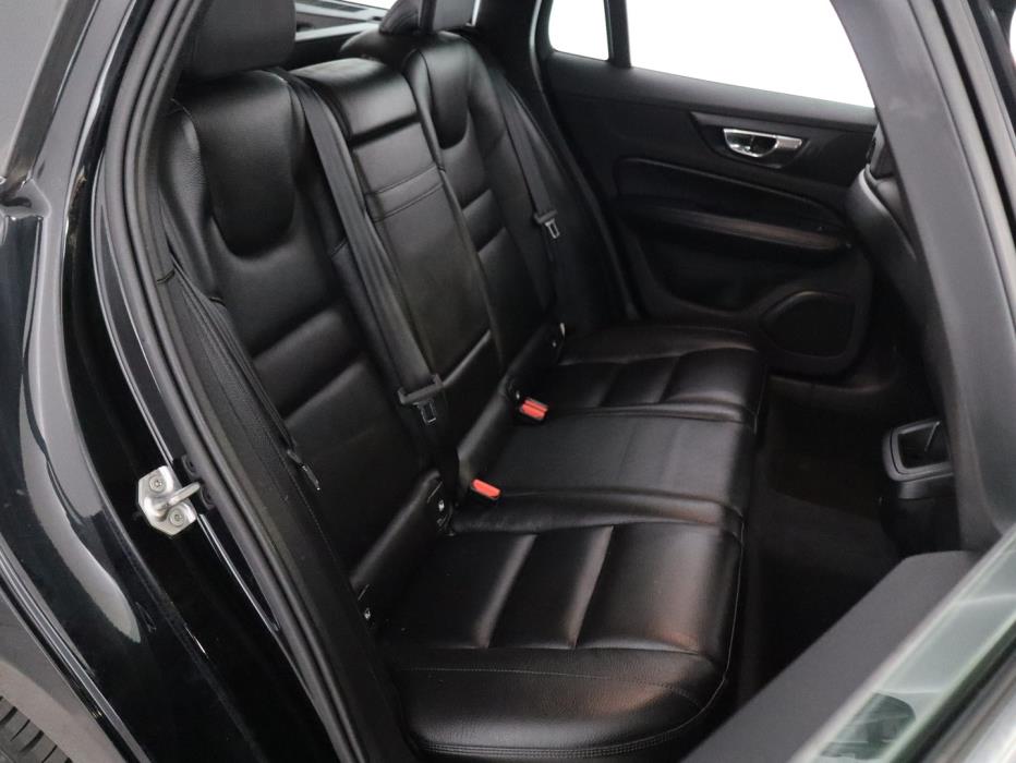 VOLVO V60 2019