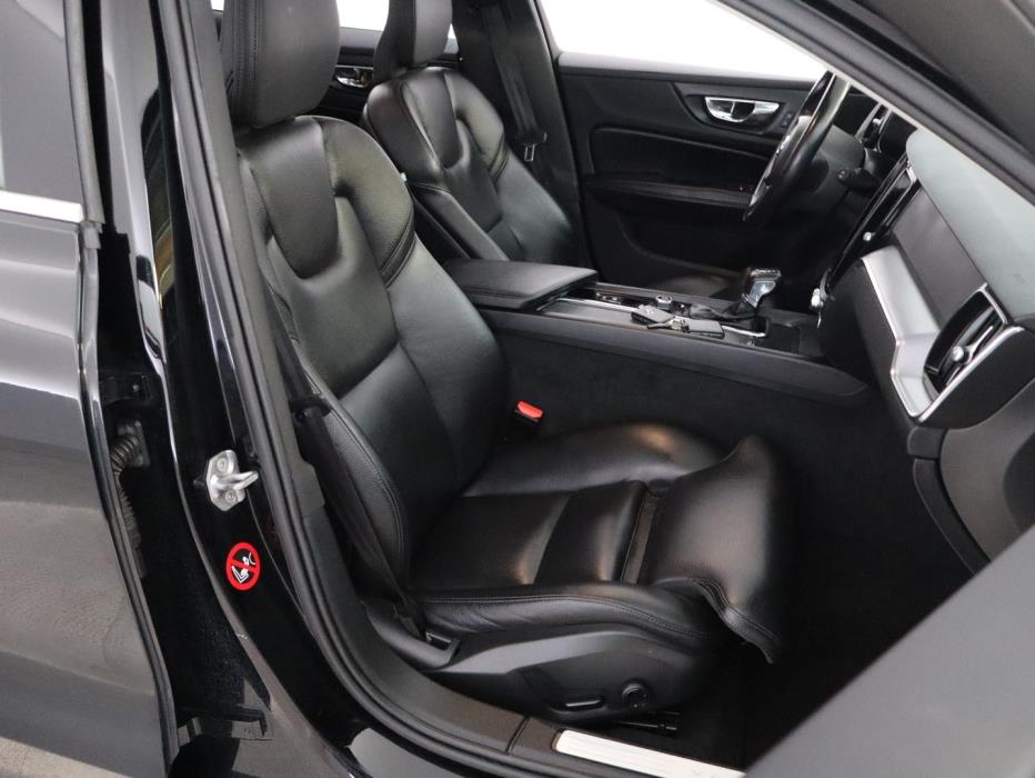VOLVO V60 2019