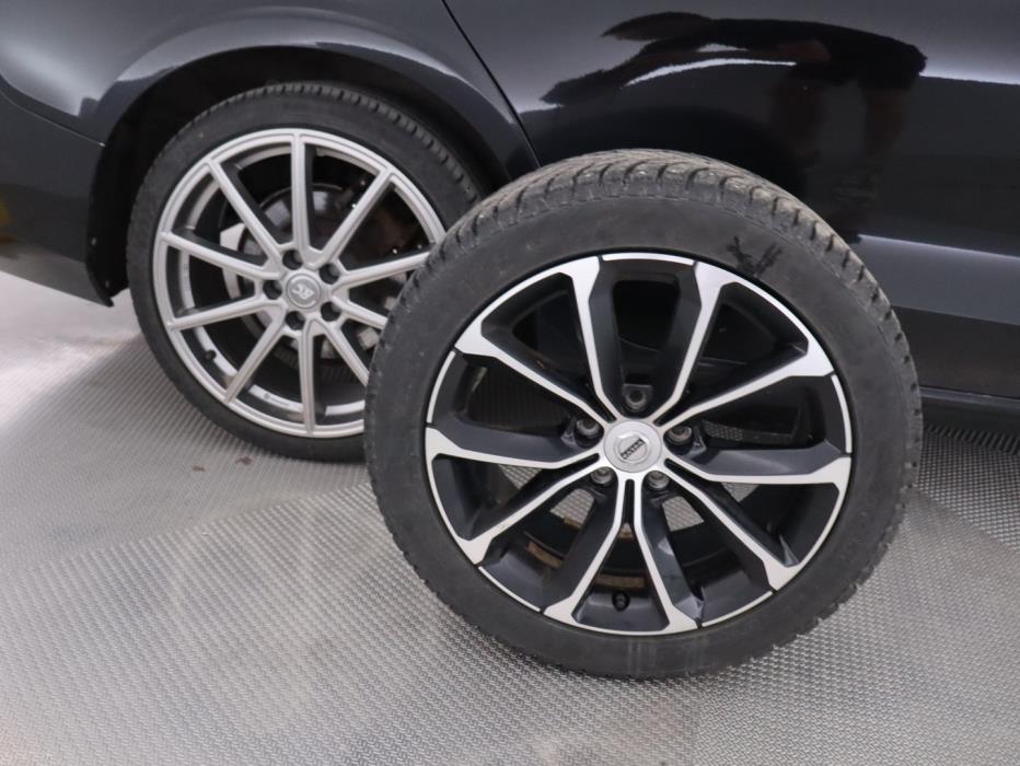 VOLVO V60 2019