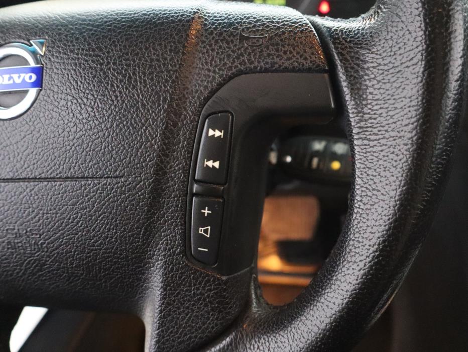 VOLVO V70 2005