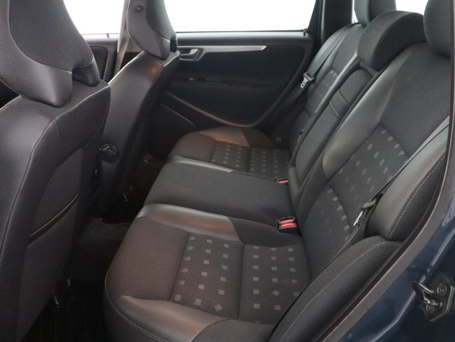 VOLVO V70 2005