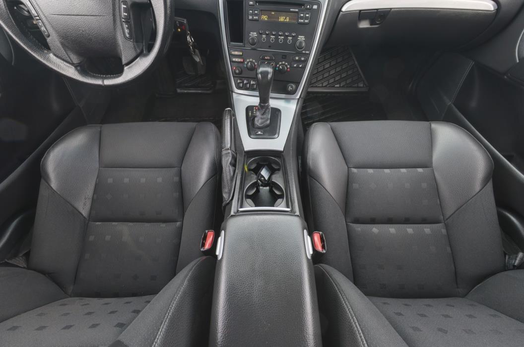 VOLVO V70 2005
