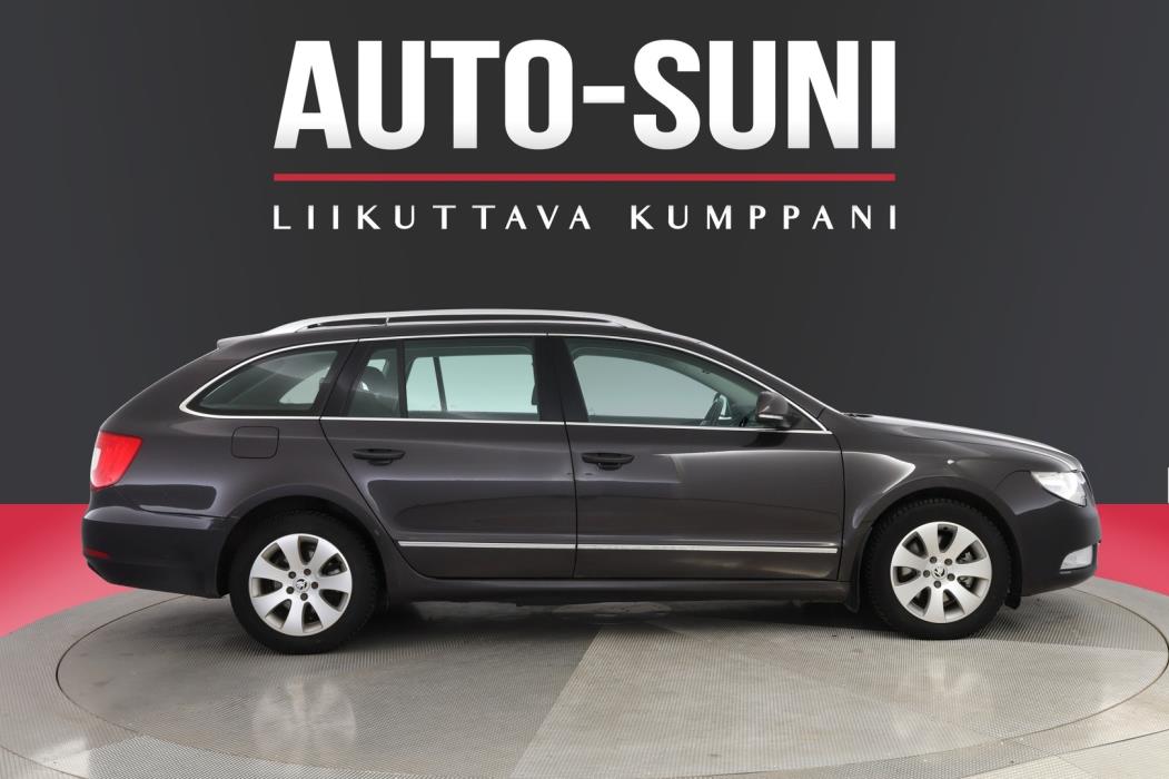 SKODA Superb 2010