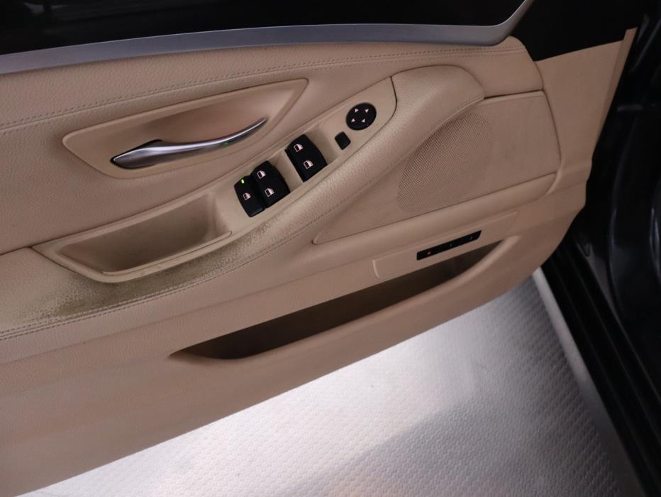 BMW 530 2010