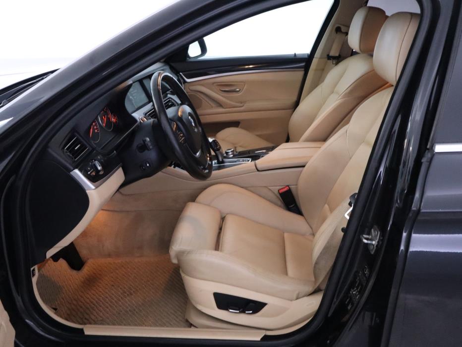 BMW 530 2010
