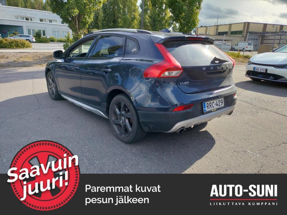 VOLVO V40 Cross Country 2013