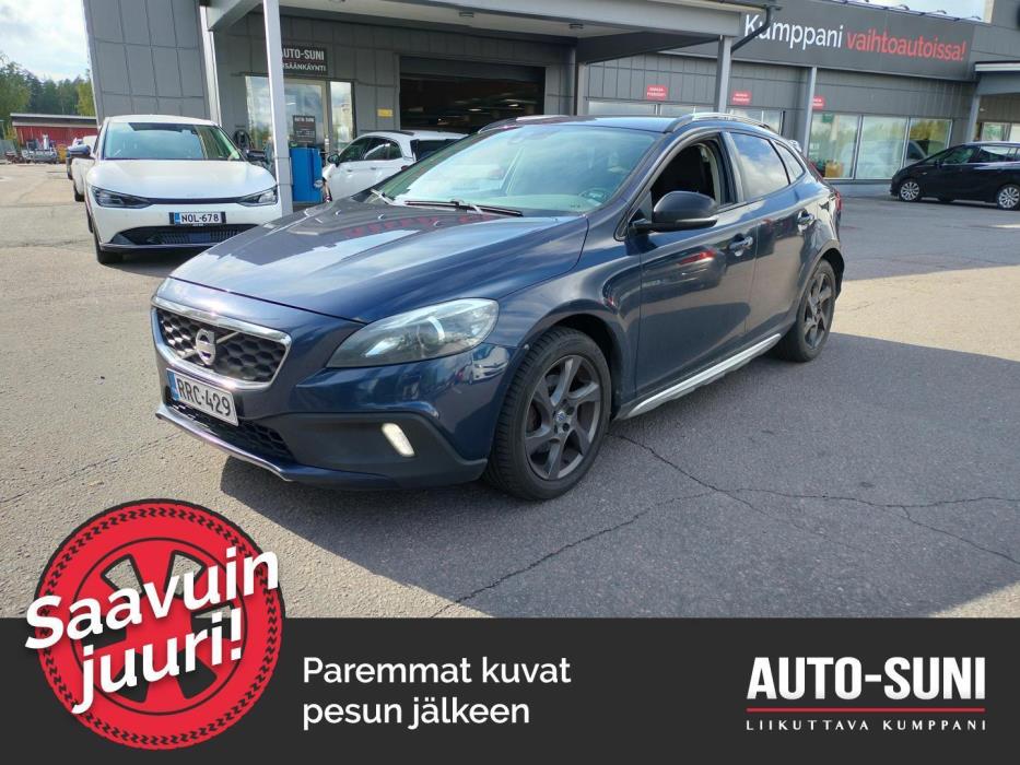 VOLVO V40 Cross Country 2013