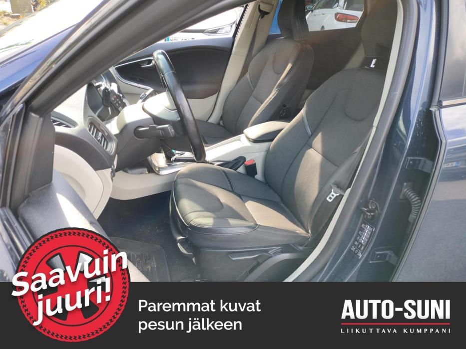 VOLVO V40 Cross Country 2013