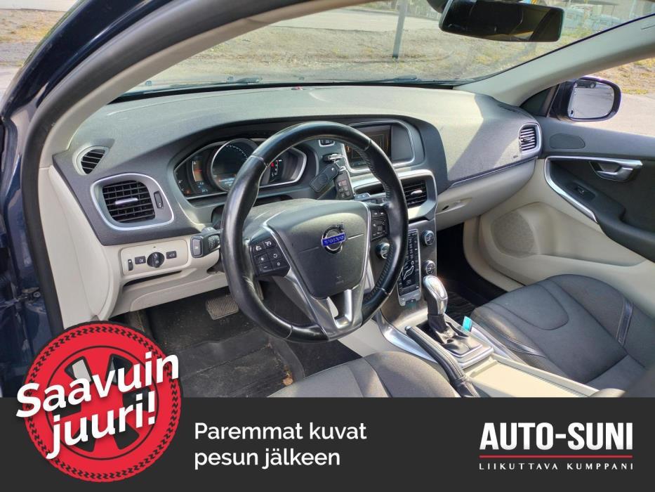 VOLVO V40 Cross Country 2013