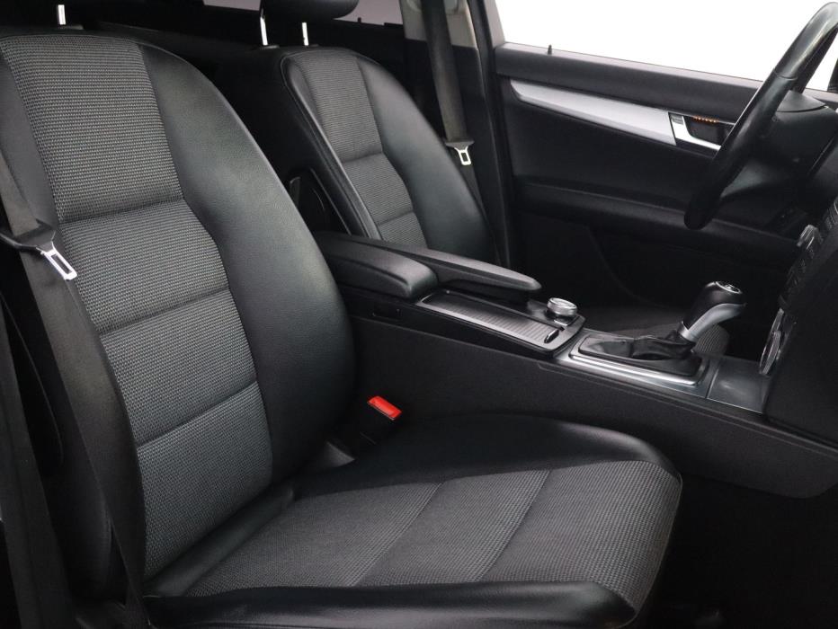 MERCEDES-BENZ C 2008