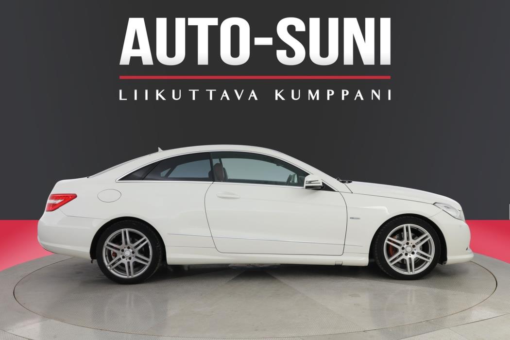 MERCEDES-BENZ E 2010
