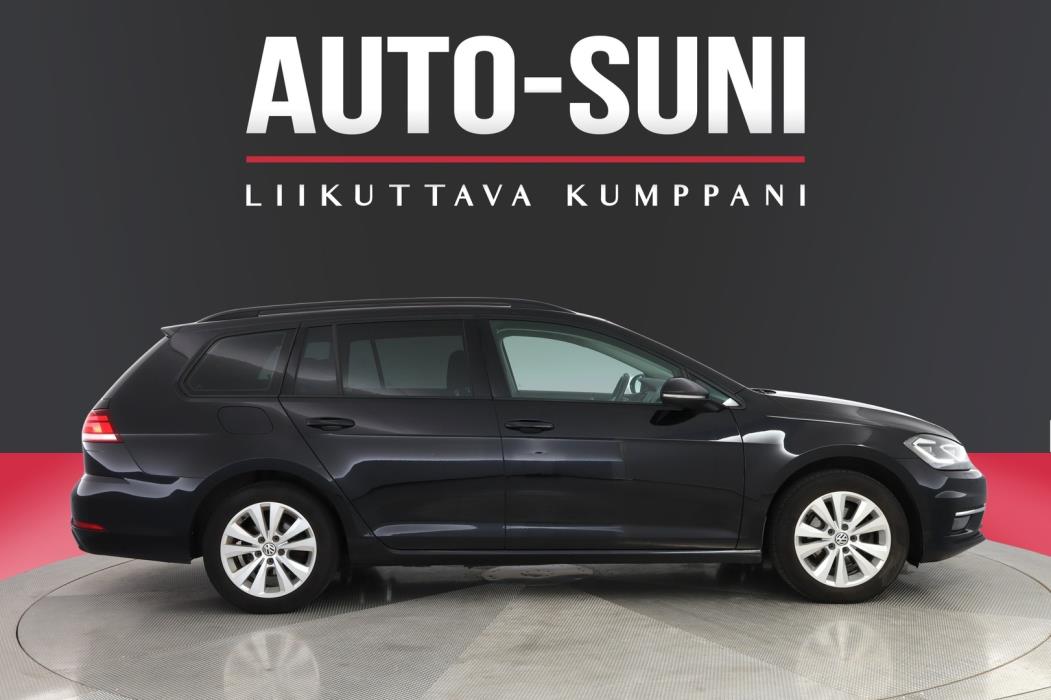 VOLKSWAGEN Golf 2017