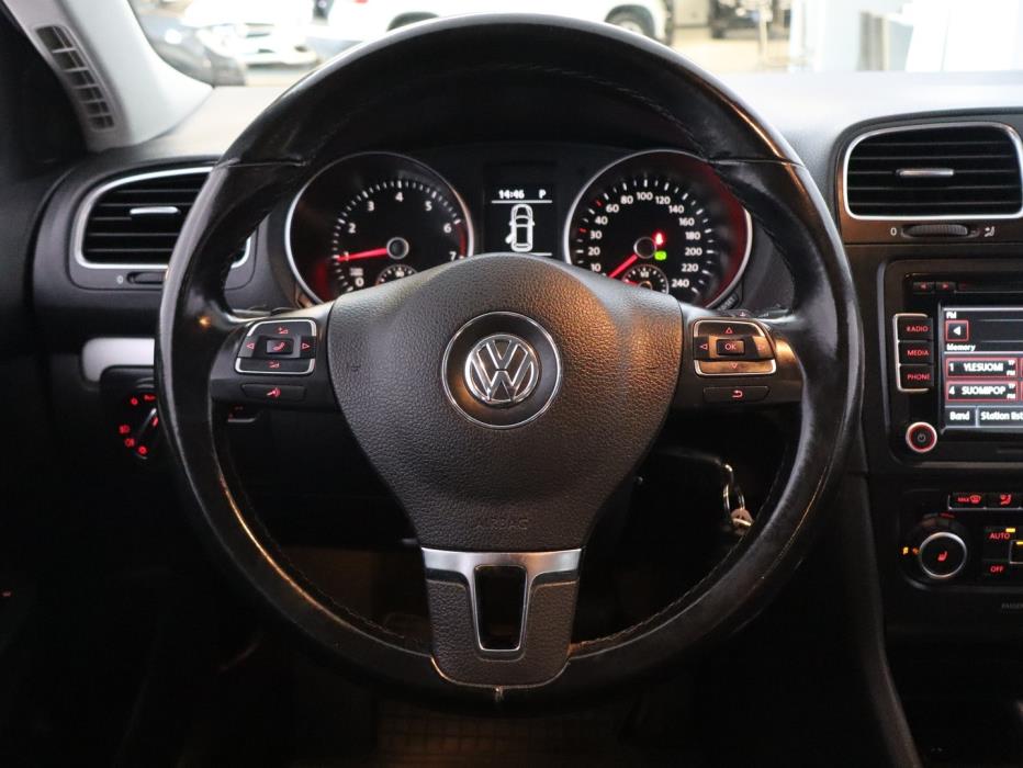 VOLKSWAGEN Golf 2010