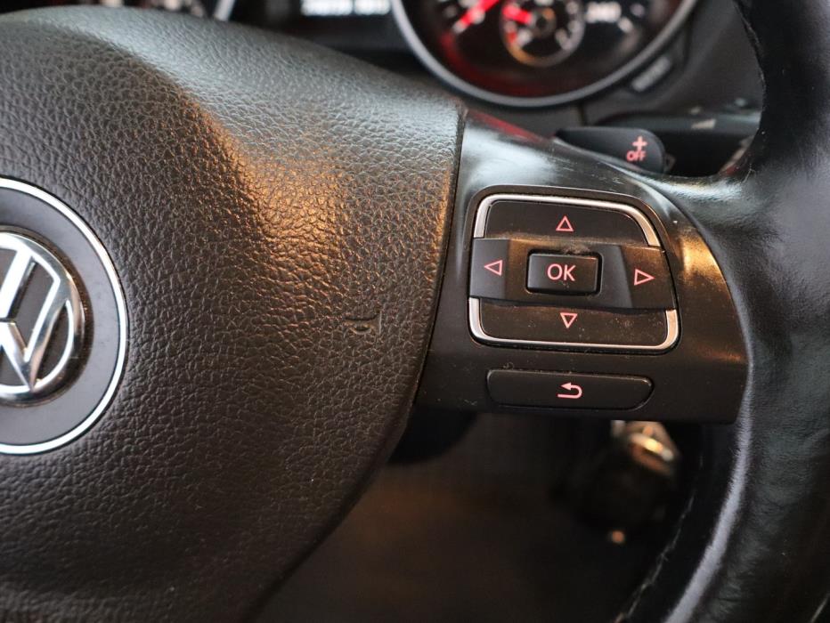 VOLKSWAGEN Golf 2010