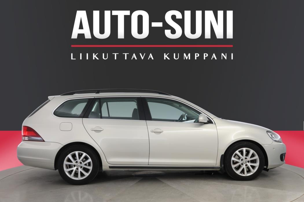 VOLKSWAGEN Golf 2010