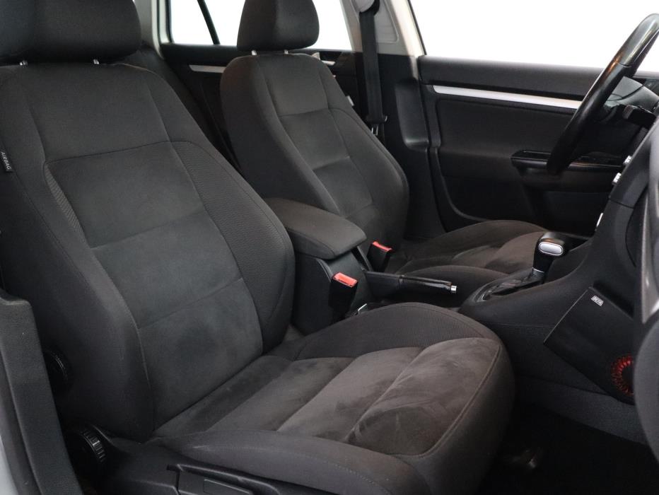 VOLKSWAGEN Golf 2010
