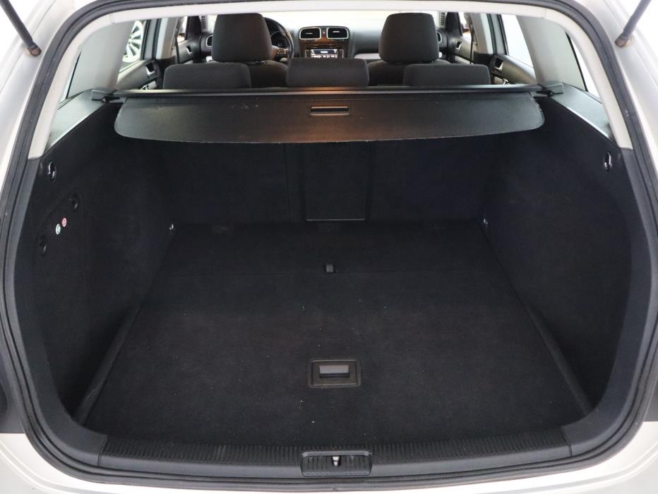 VOLKSWAGEN Golf 2010