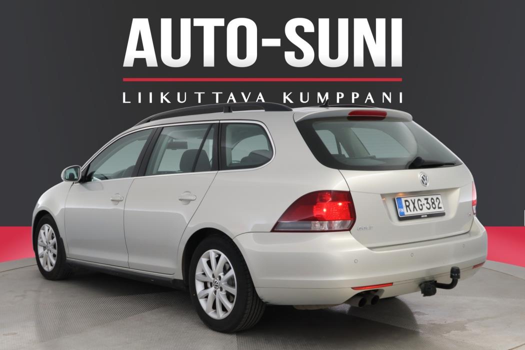 VOLKSWAGEN Golf 2010