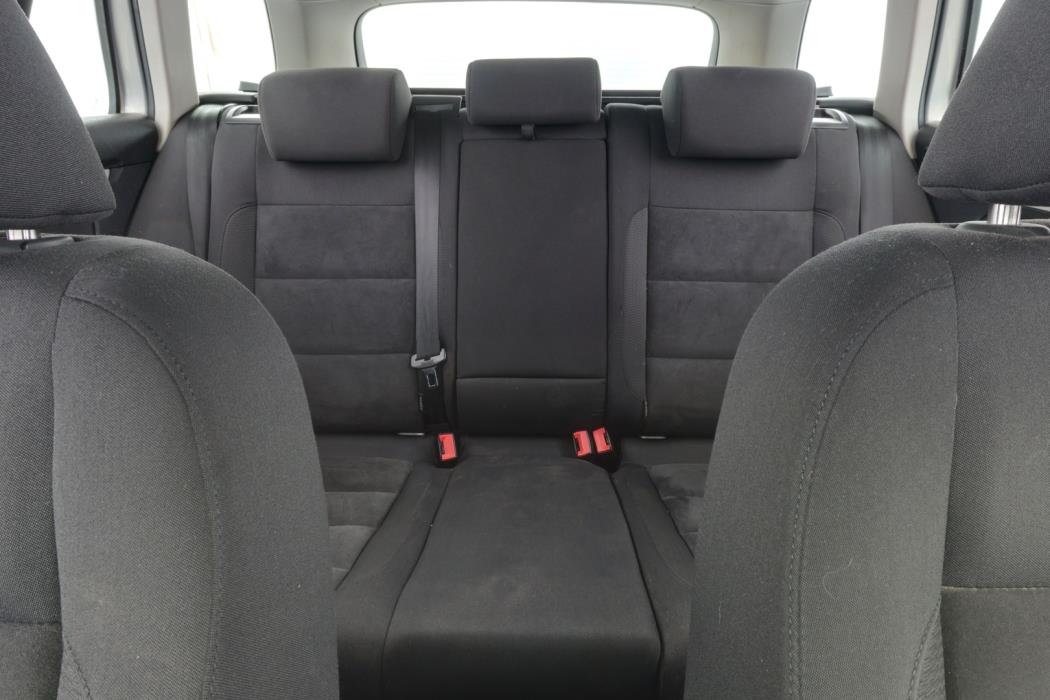 VOLKSWAGEN Golf 2010