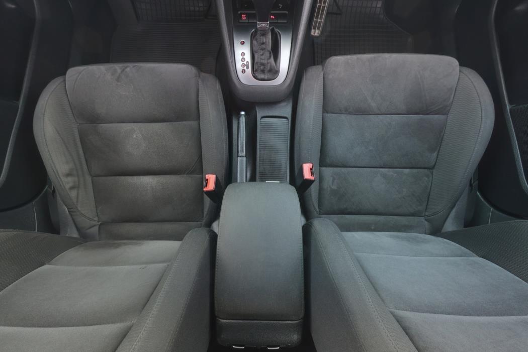 VOLKSWAGEN Golf 2010