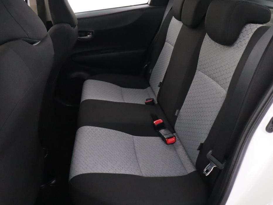 TOYOTA Yaris 2014