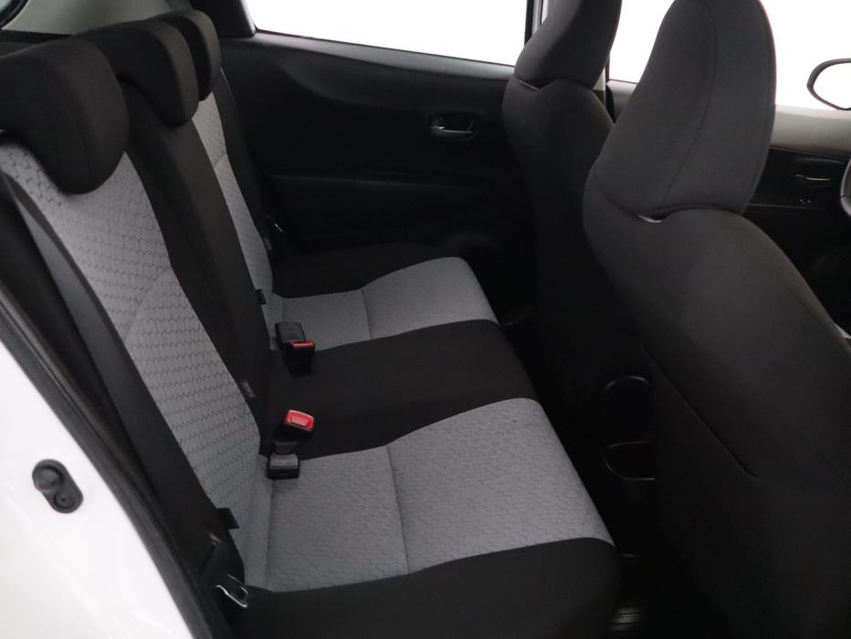 TOYOTA Yaris 2014