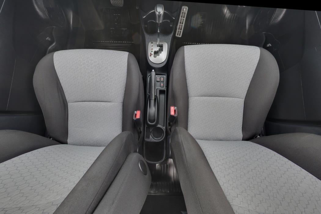 TOYOTA Yaris 2014