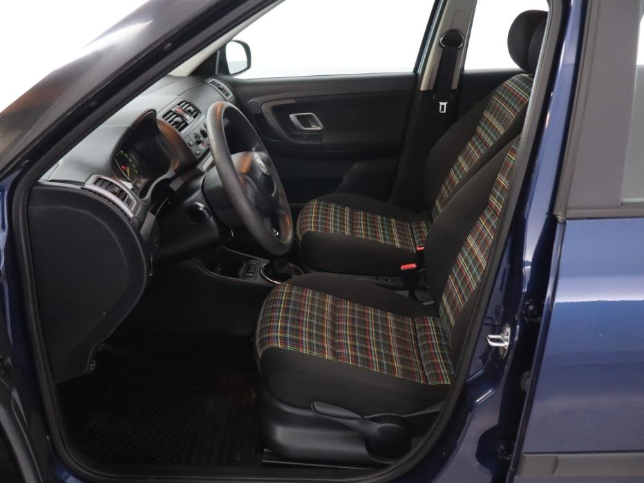 SKODA Fabia 2013