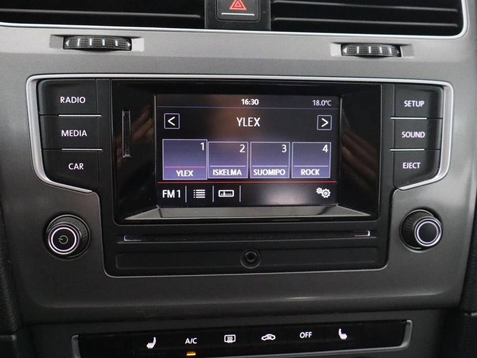 VOLKSWAGEN Golf 2014