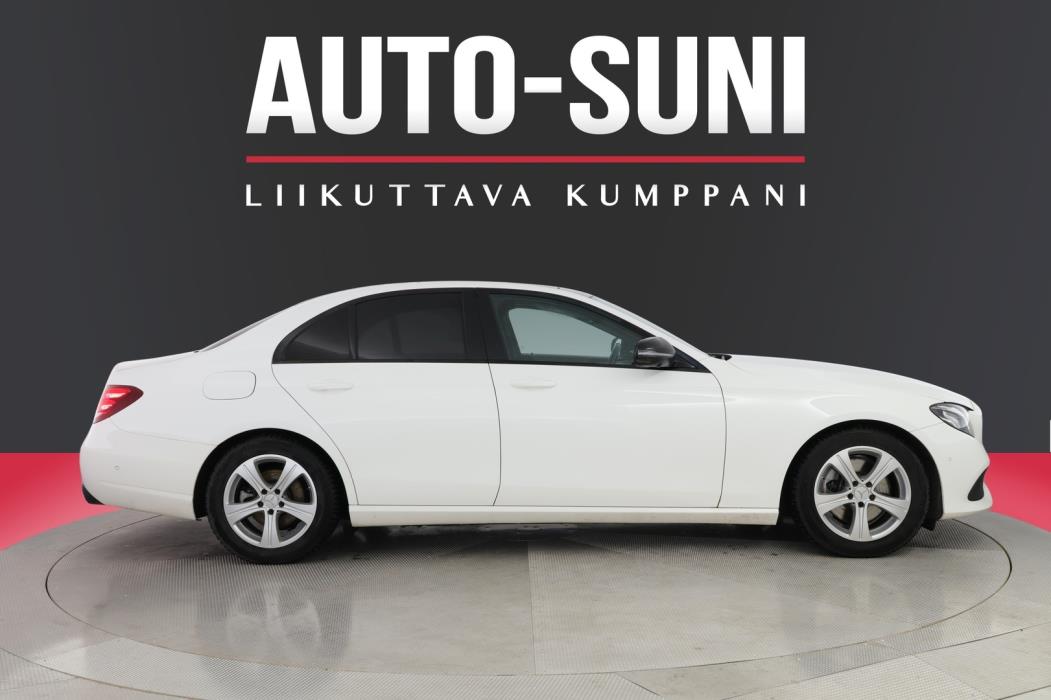 MERCEDES-BENZ E 2016