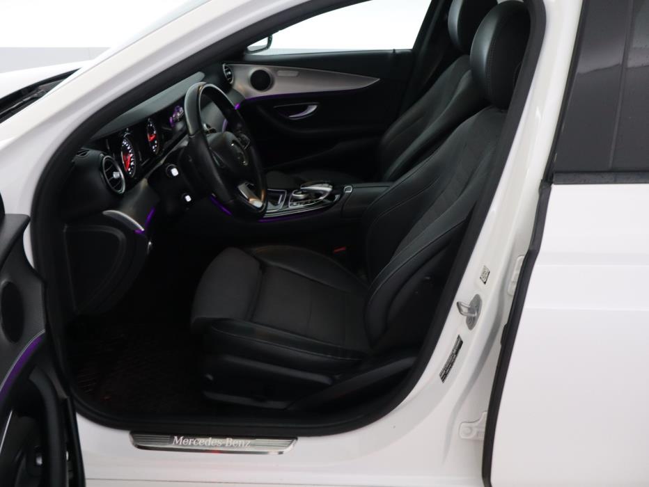 MERCEDES-BENZ E 2016