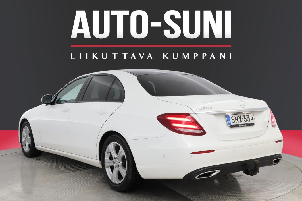 MERCEDES-BENZ E 2016