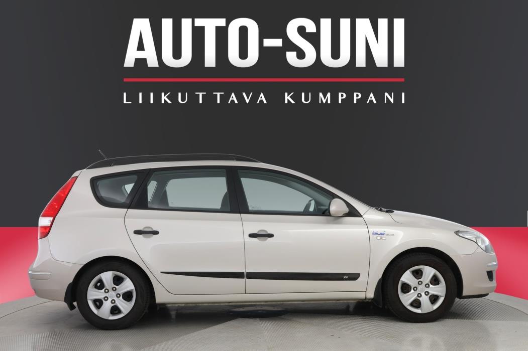 HYUNDAI i30 2010