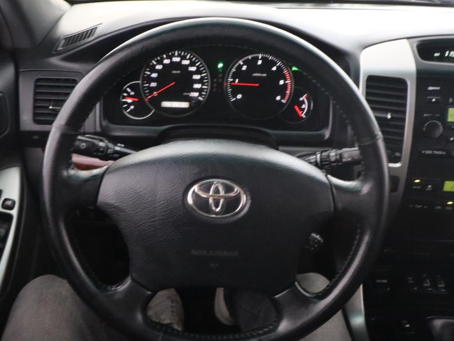 TOYOTA Land Cruiser 2005