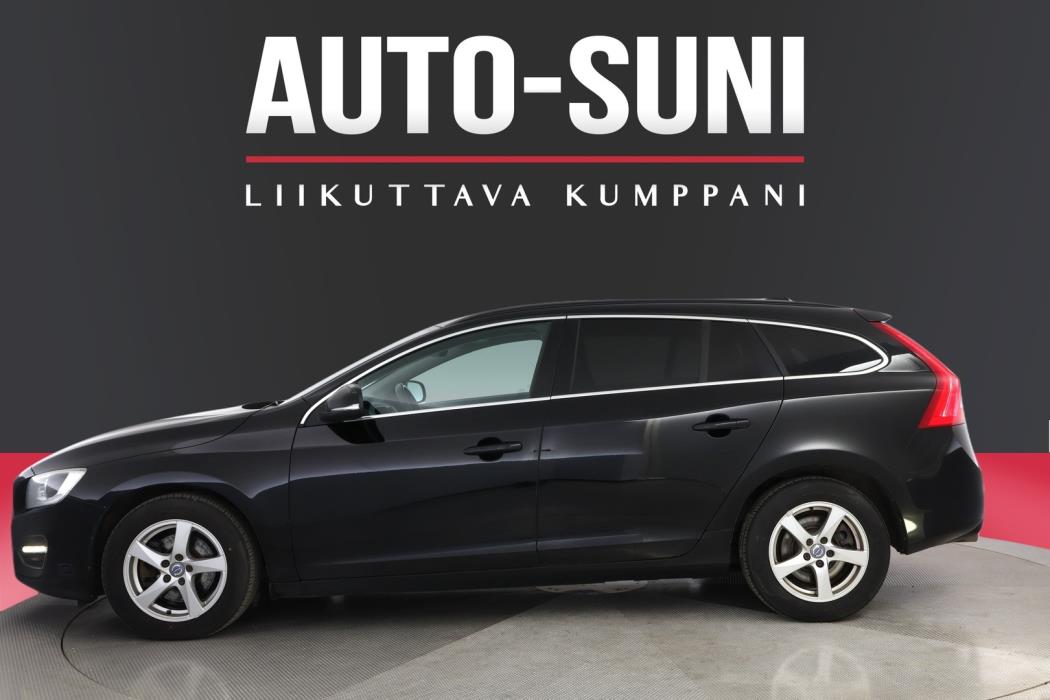 VOLVO V60 2015