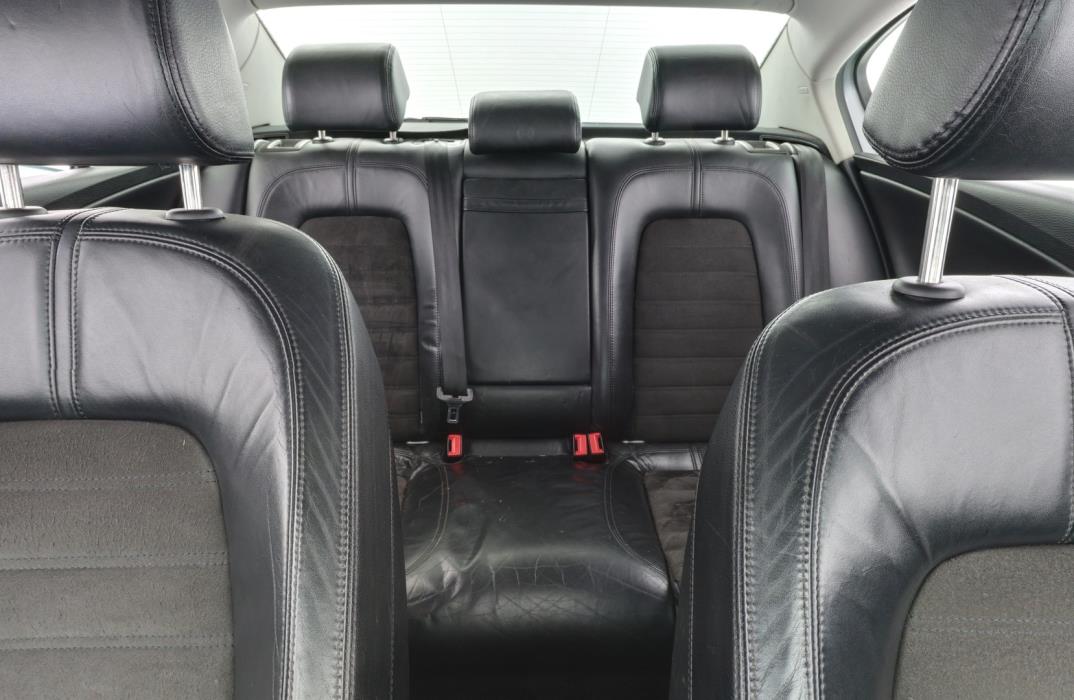 VOLKSWAGEN Passat 2006