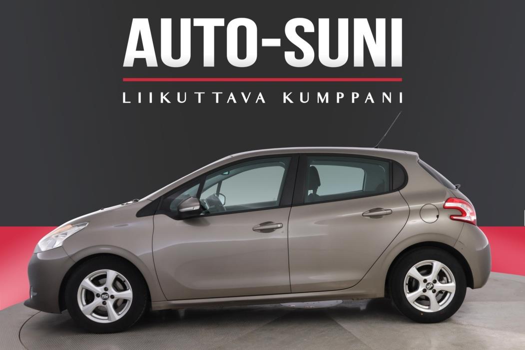 PEUGEOT 208 2012