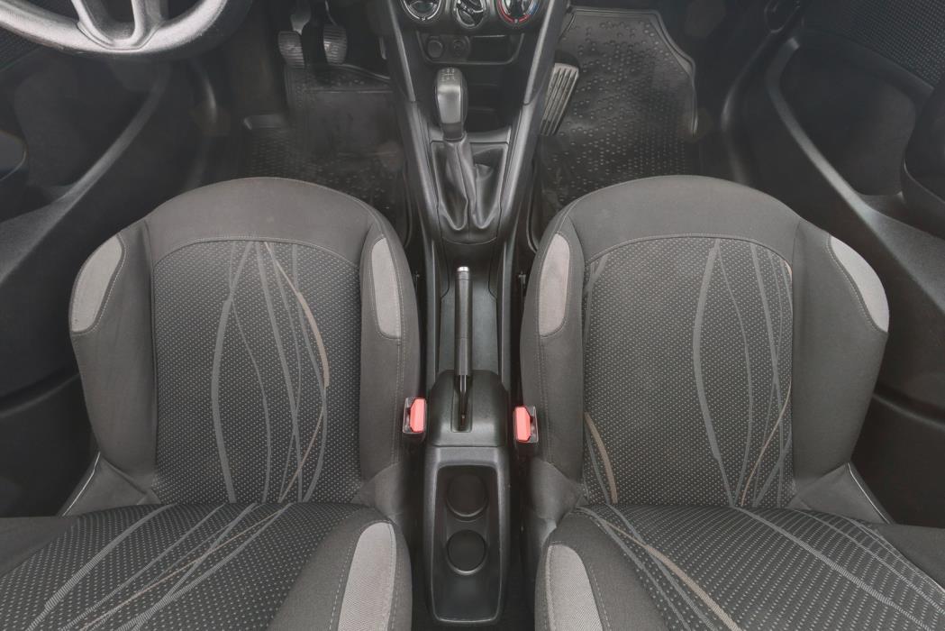 PEUGEOT 208 2012