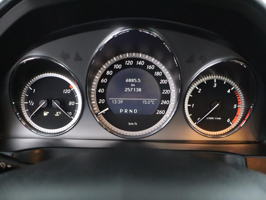 MERCEDES-BENZ C 2009