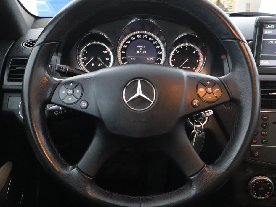 MERCEDES-BENZ C 2009
