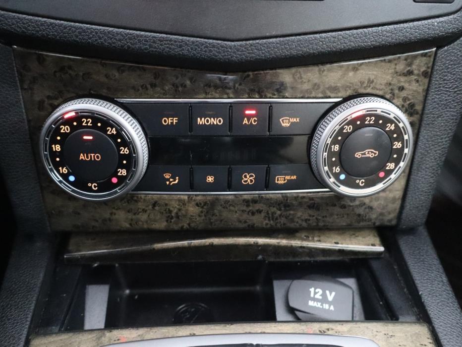 MERCEDES-BENZ C 2009