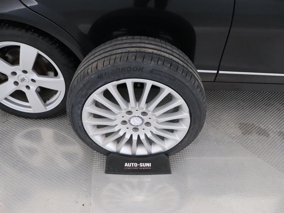 MERCEDES-BENZ C 2009