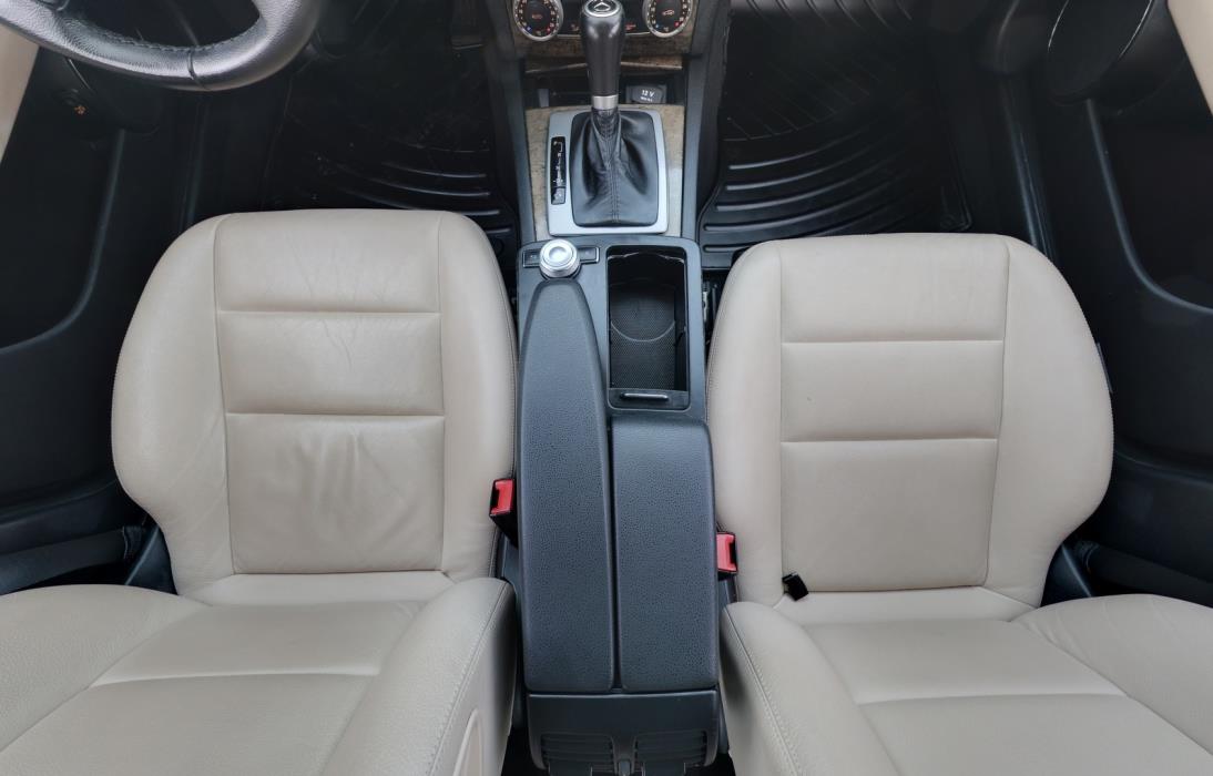 MERCEDES-BENZ C 2009