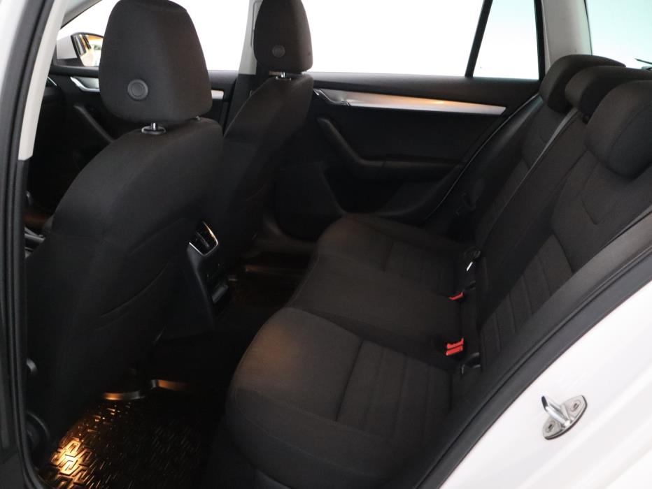 SKODA Octavia 2016