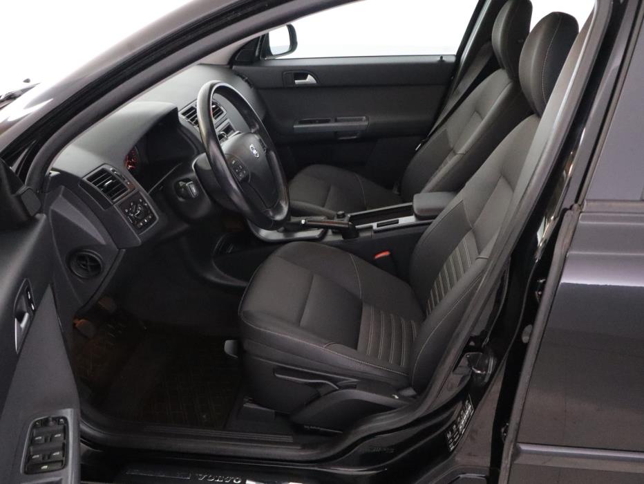 VOLVO V50 2010