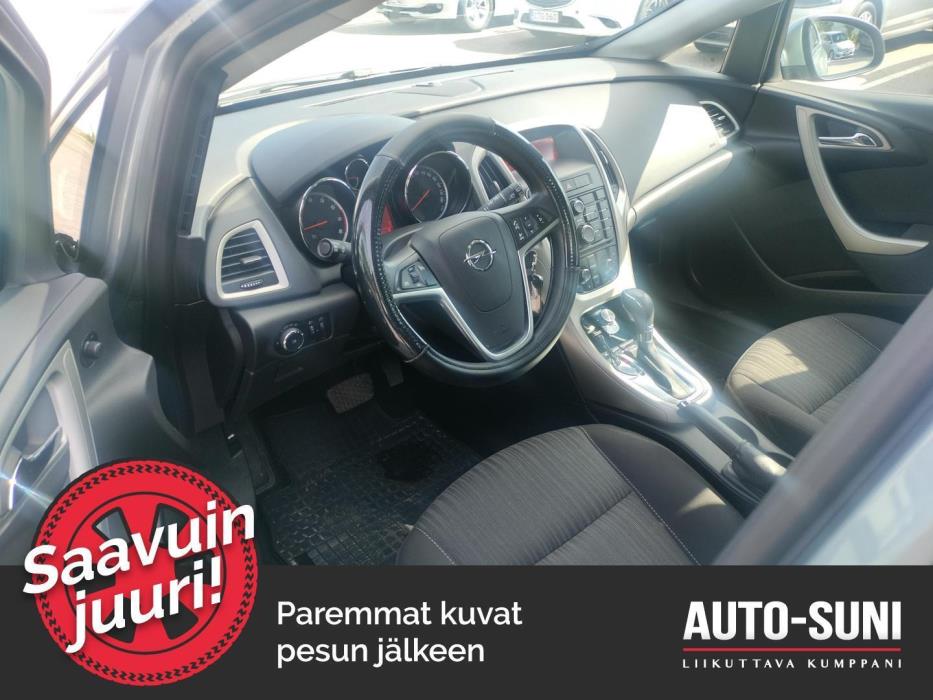 OPEL Astra 2011