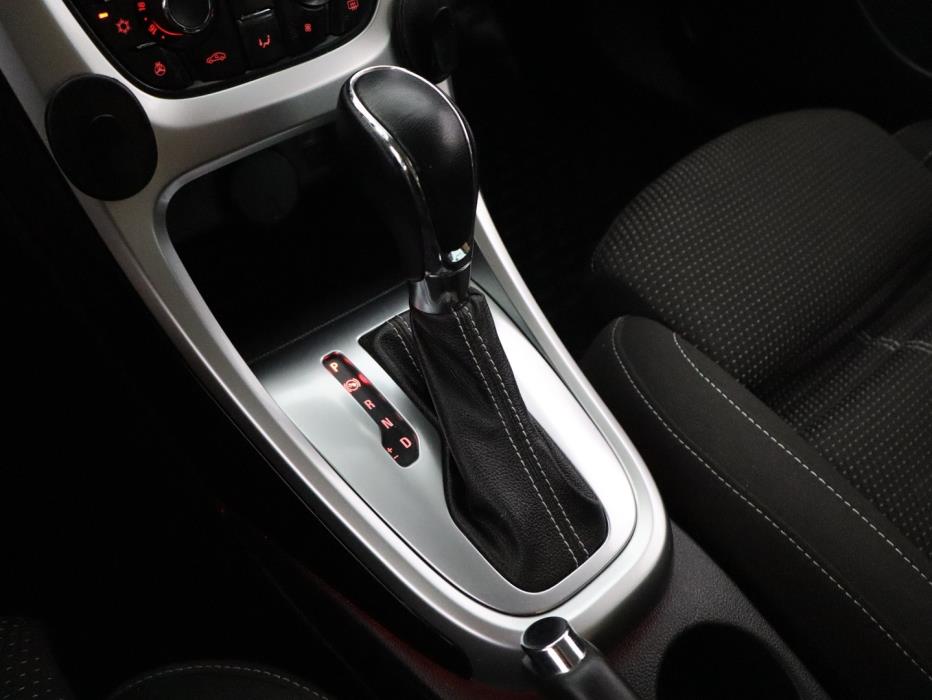OPEL Astra 2013